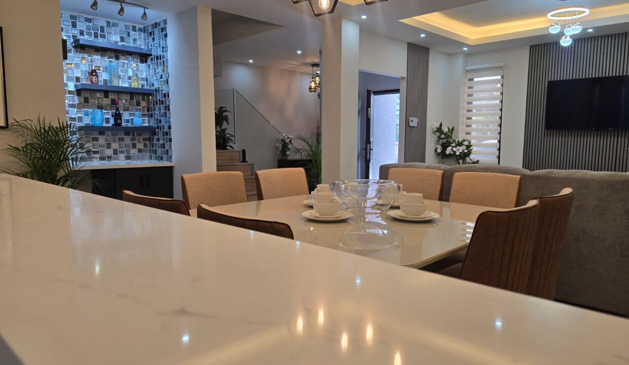 WhatsApp Image 2025-09-14 at 9.55.55 PM (2)