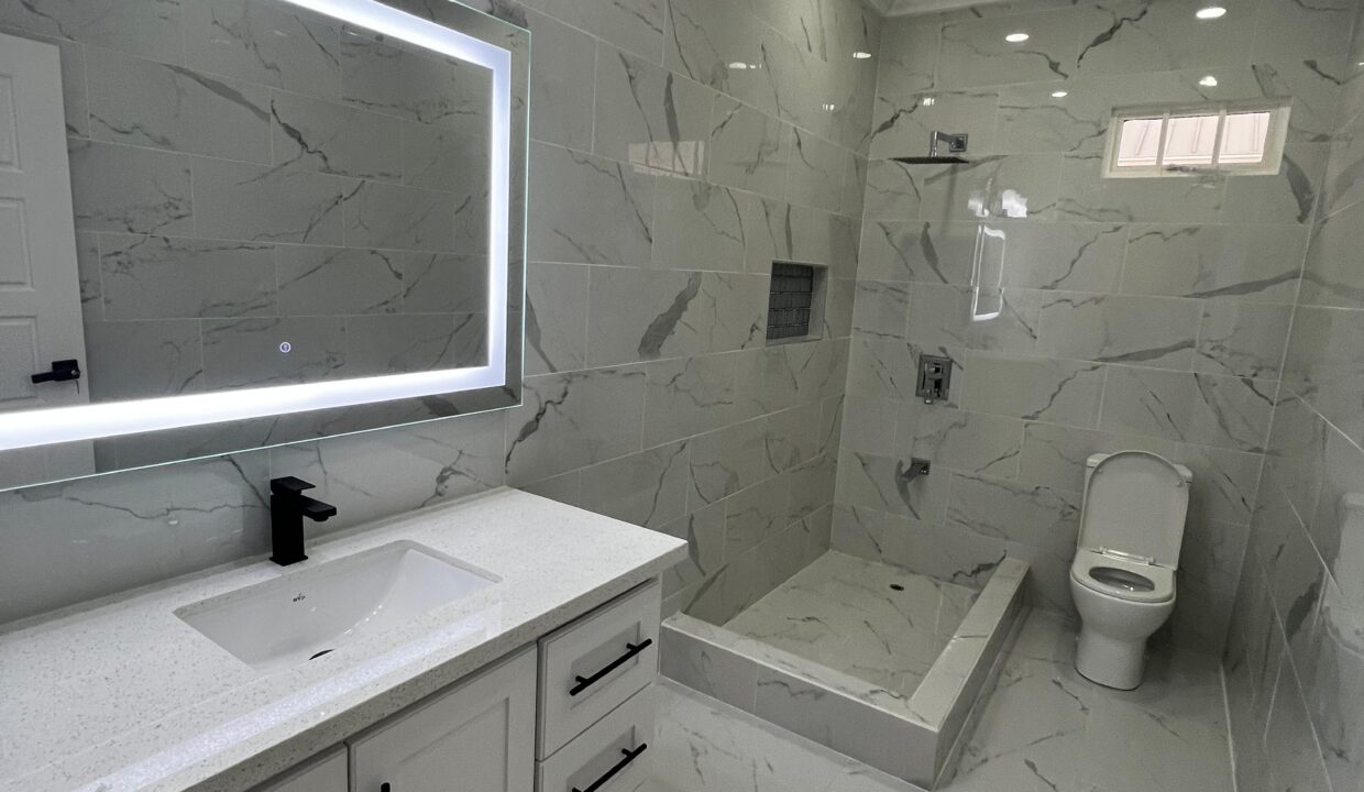 WhatsApp Image 2025-09-15 at 5.16.33 PM (1)