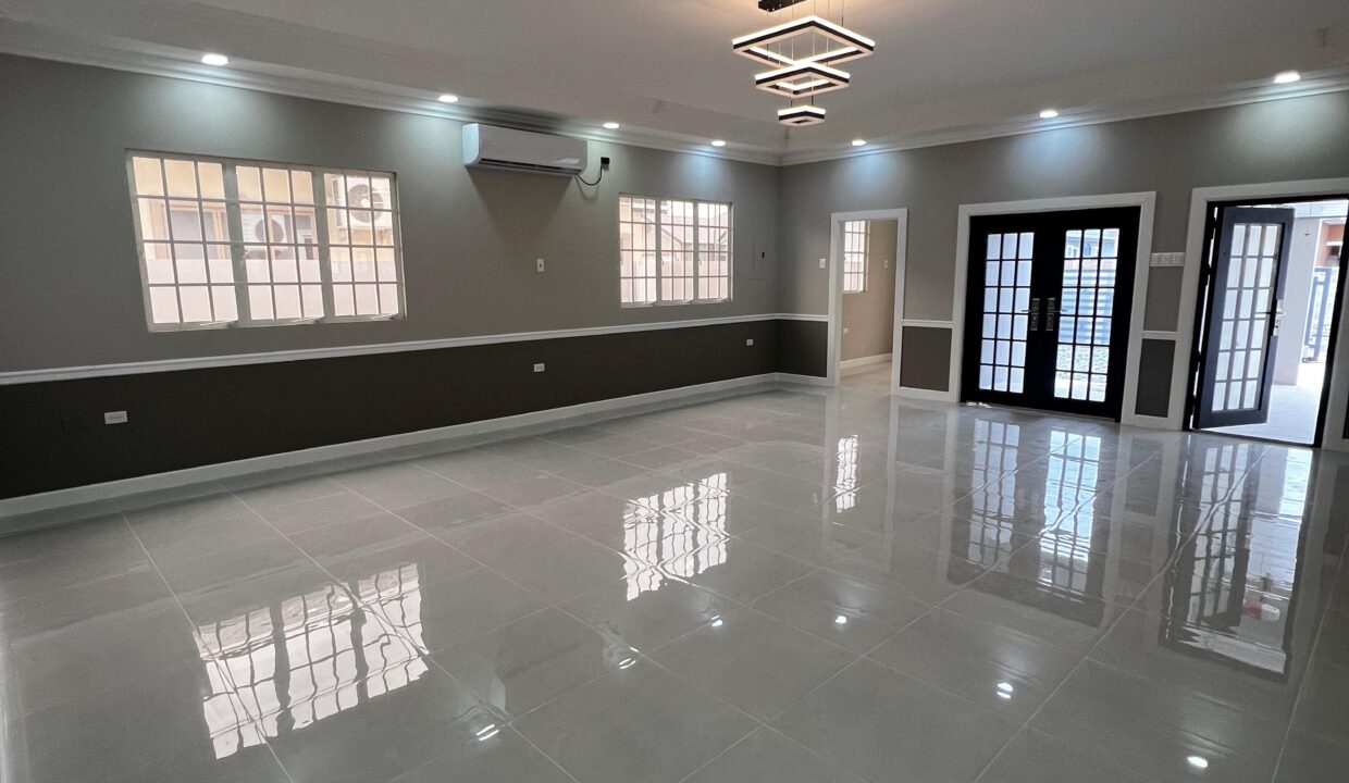 WhatsApp Image 2025-09-15 at 5.16.34 PM (1)