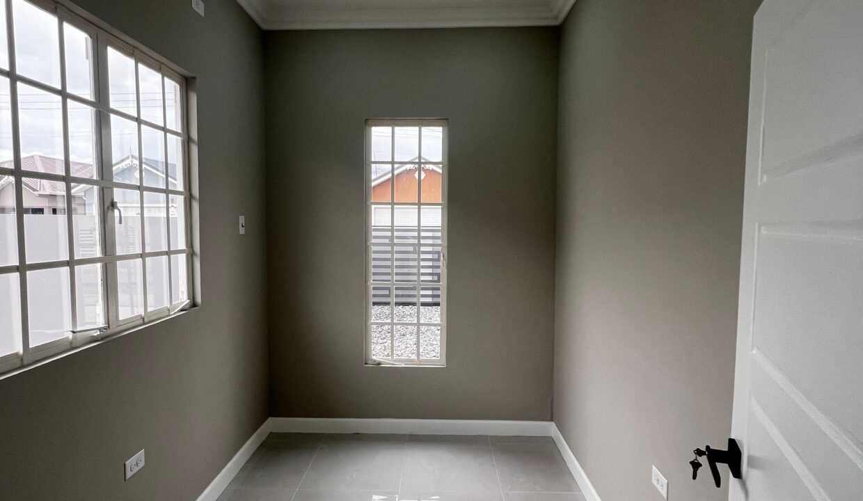 WhatsApp Image 2025-09-15 at 5.16.36 PM