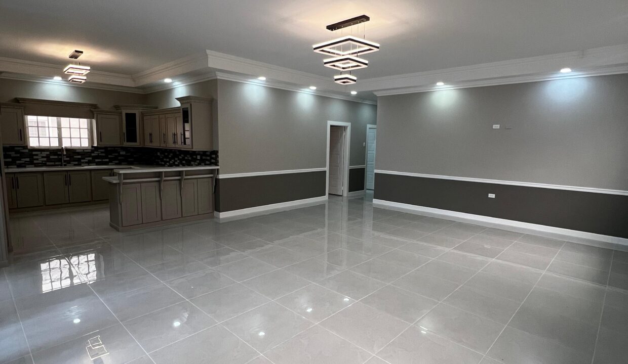 WhatsApp Image 2025-09-15 at 5.16.36 PM (2)