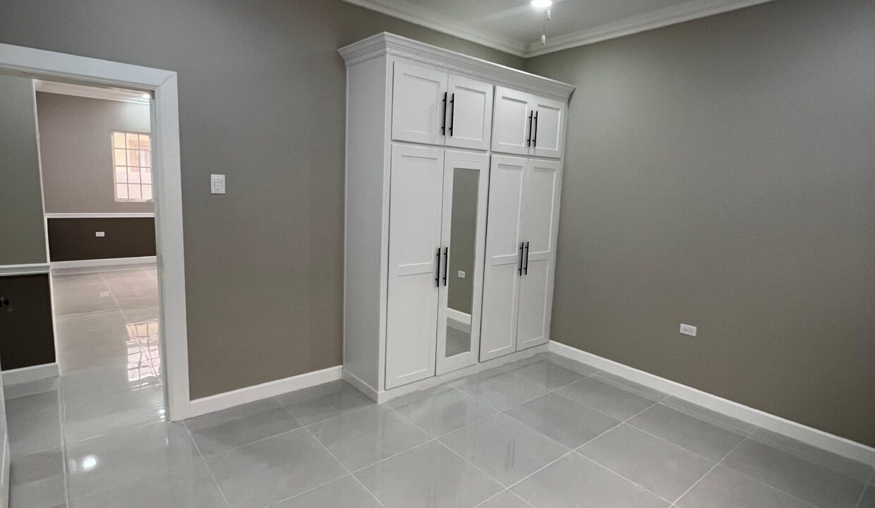 WhatsApp Image 2025-09-15 at 5.16.37 PM (1)