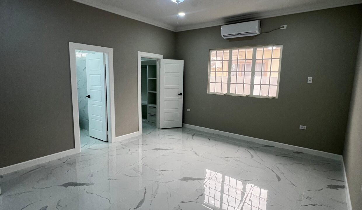 WhatsApp Image 2025-09-15 at 5.16.37 PM