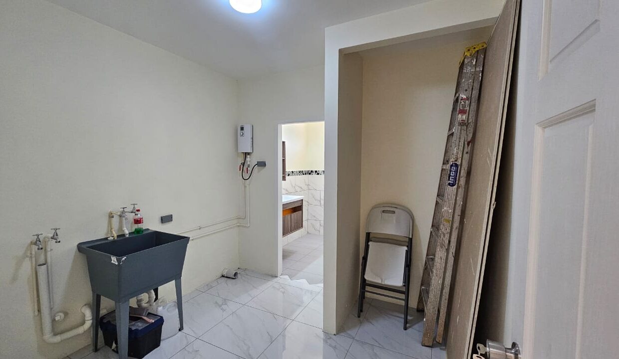 WhatsApp Image 2025-10-19 at 5.29.33 PM