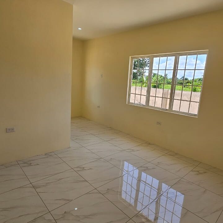 WhatsApp Image 2025-10-19 at 5.29.33 PM (3)