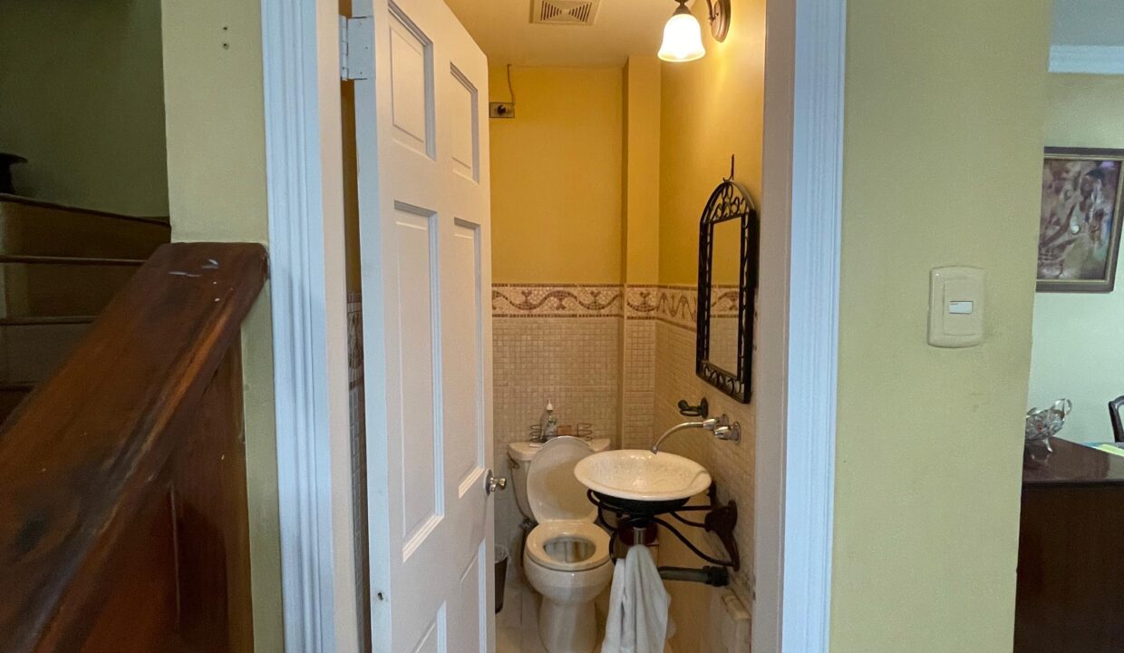 9d51f35d-9216-473b-b16d-d19bd0ec91c7