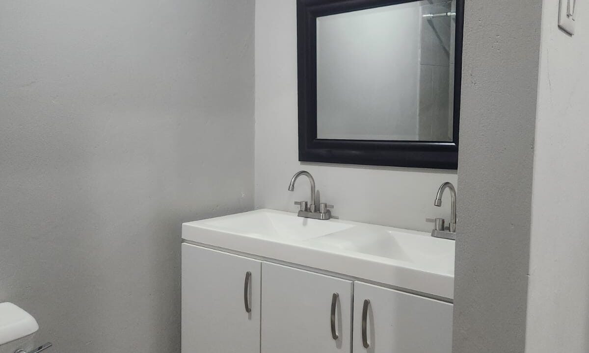 WhatsApp Image 2025-10-24 at 5.33.41 AM (1)