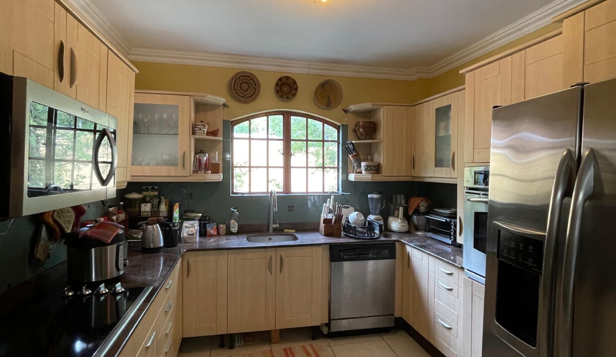 b0bfca48-c861-4f15-a075-40768ab9b5cd